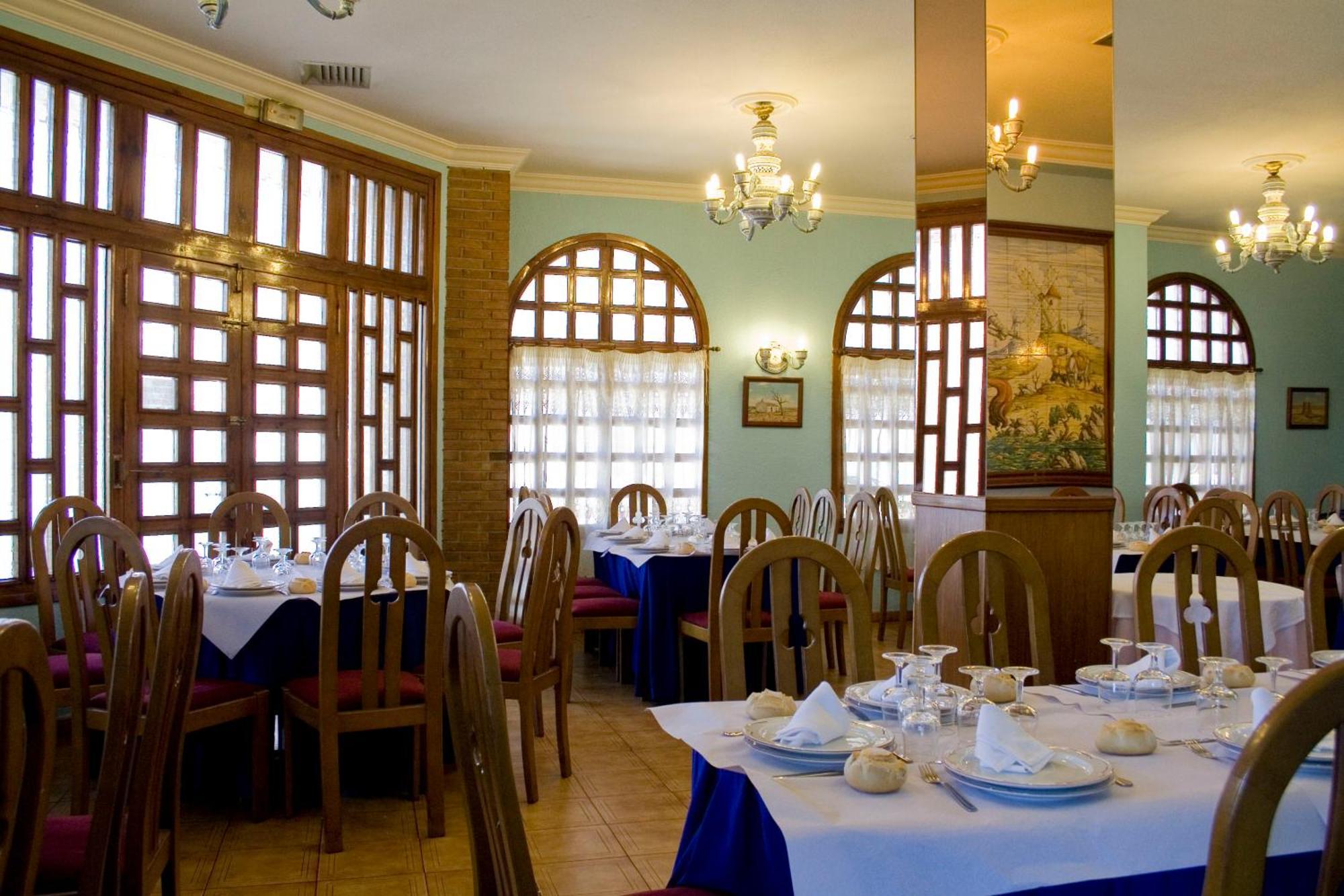 Hotel Perales Talavera de la Reina Exterior photo